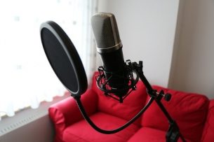 Kleidung für das erste Musikvideo